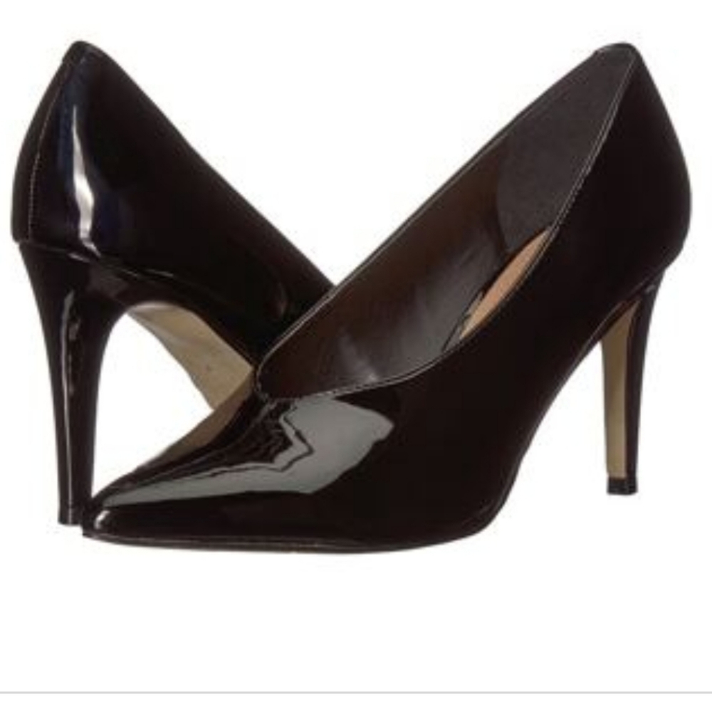 🆕️Tahari Patent Leather Pumps